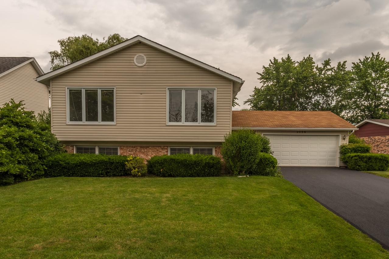 2559 N Ridge Ave., Arlington Heights, IL 60004