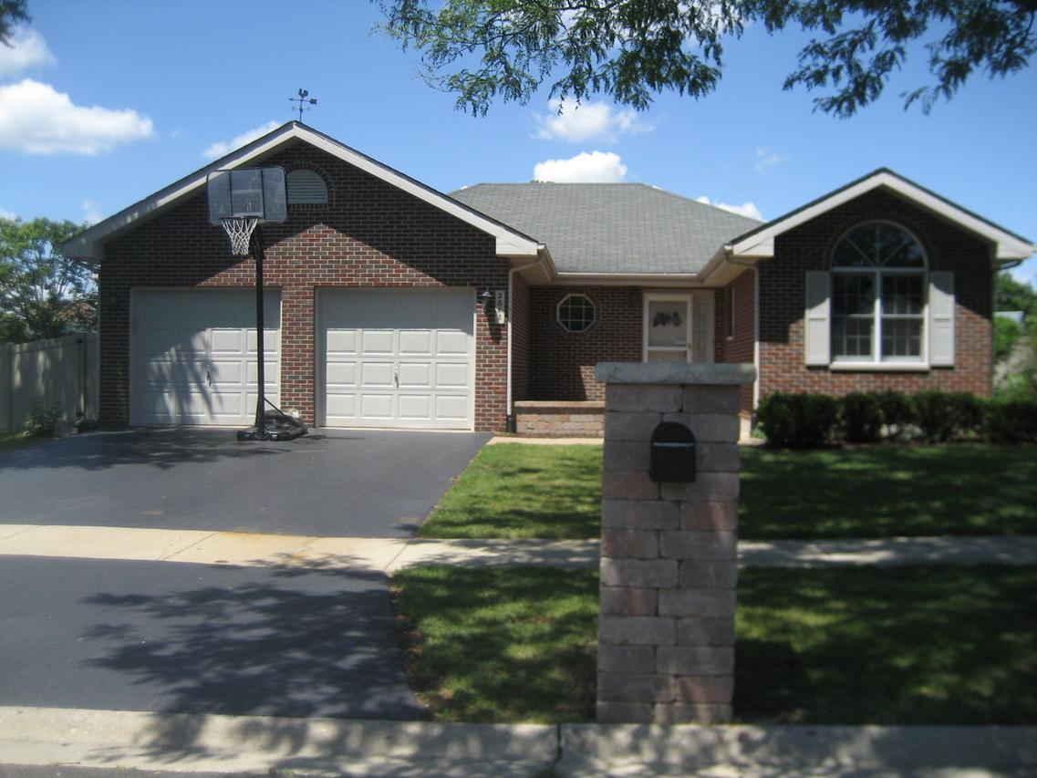 2813 Grand Prairie Dr., Joliet, IL 60431