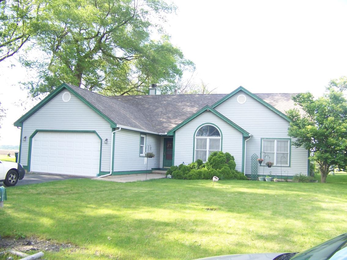 12306 Jacob Ave., Hebron, IL 60034