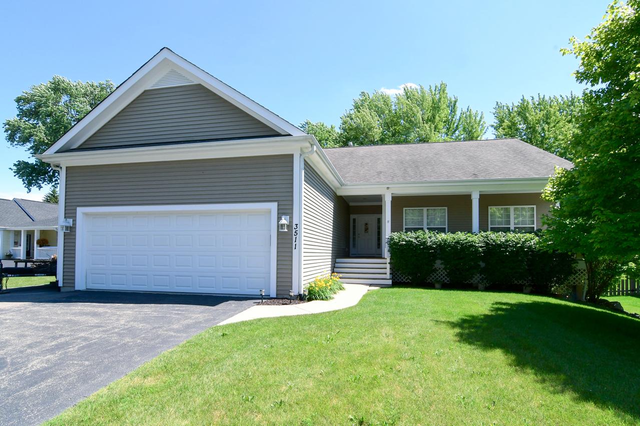 3511 W Beach Dr., Mchenry, IL 60050