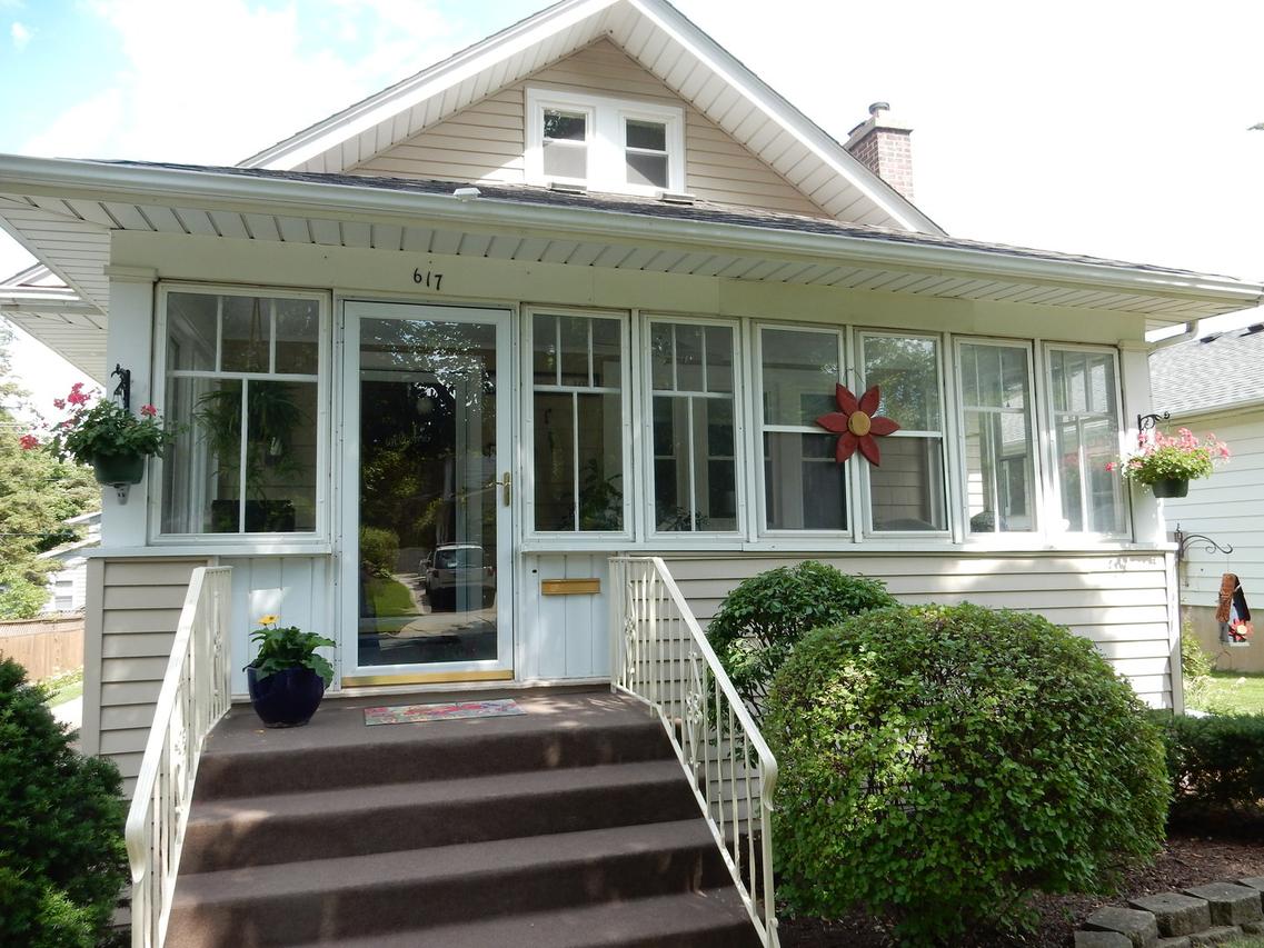 617 Edison St., Geneva, IL 60134