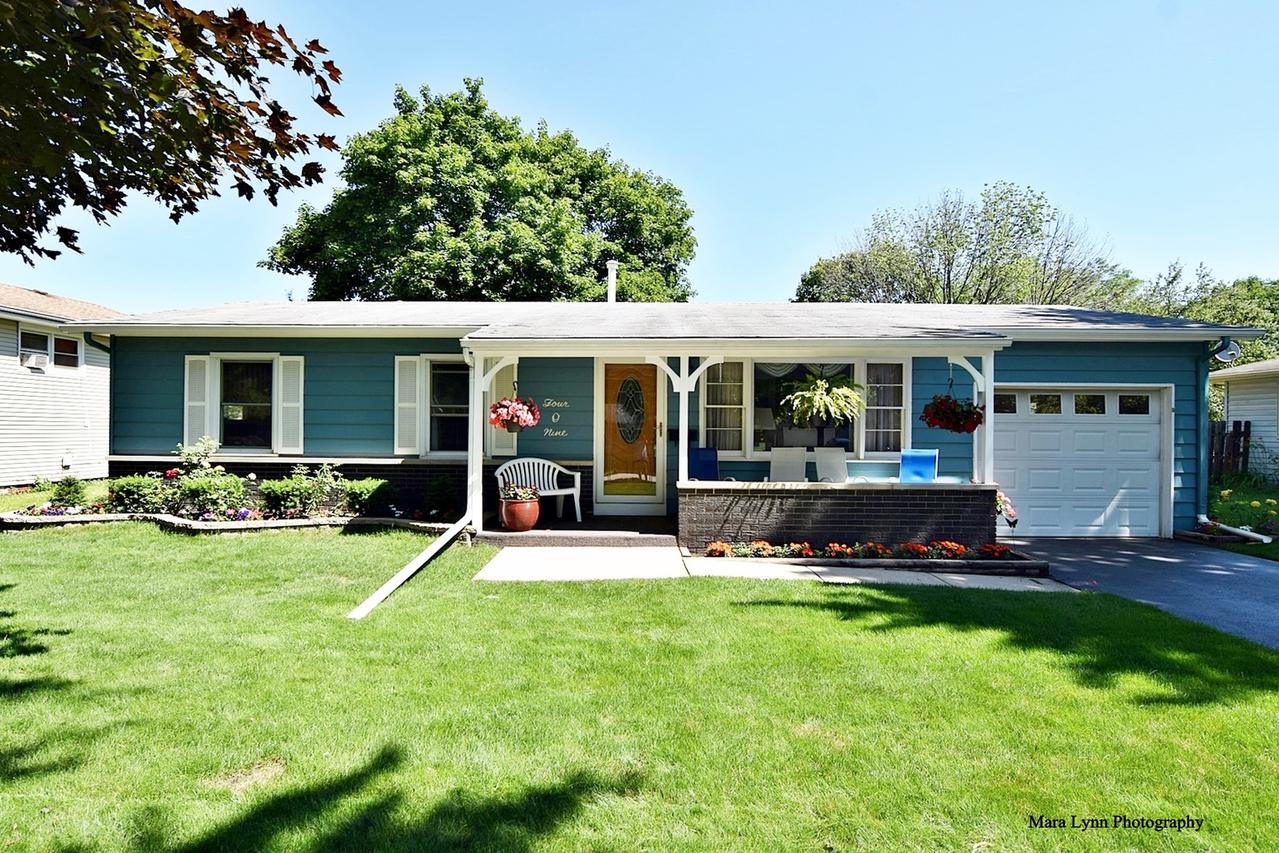 409 Chestnut St., North Aurora, IL 60542