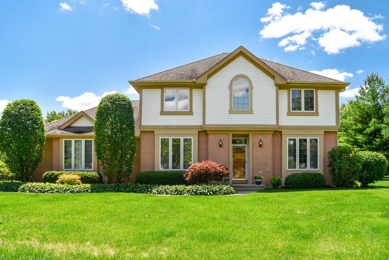 586 2nd St., Grayslake, IL 60030