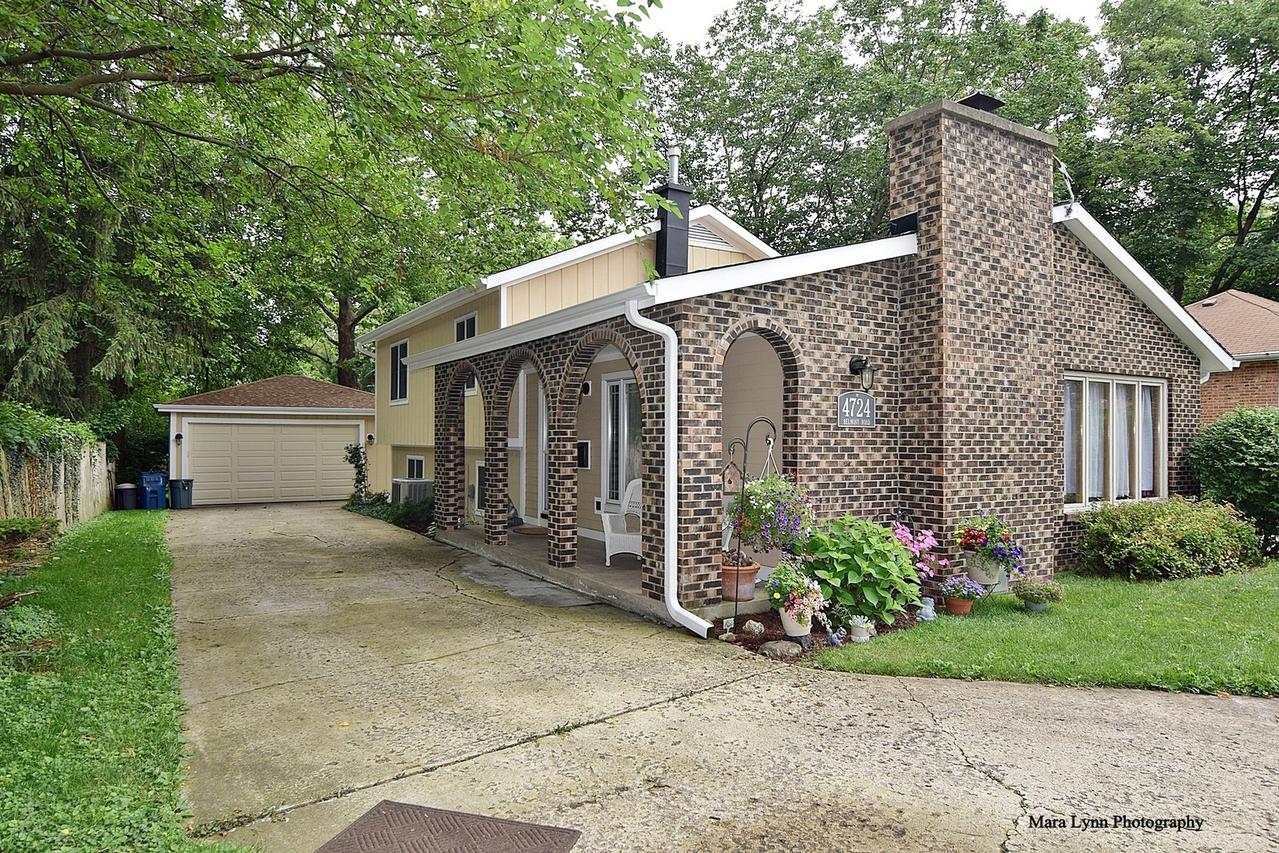 4724 Belmont Rd., Downers Grove, IL 60515