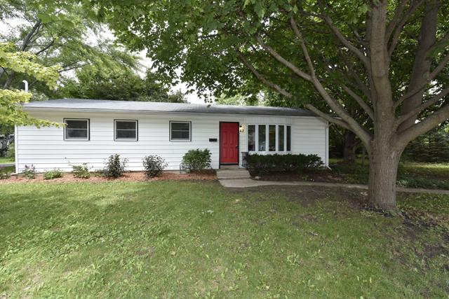 62 Hickory St., Grayslake, IL 60030