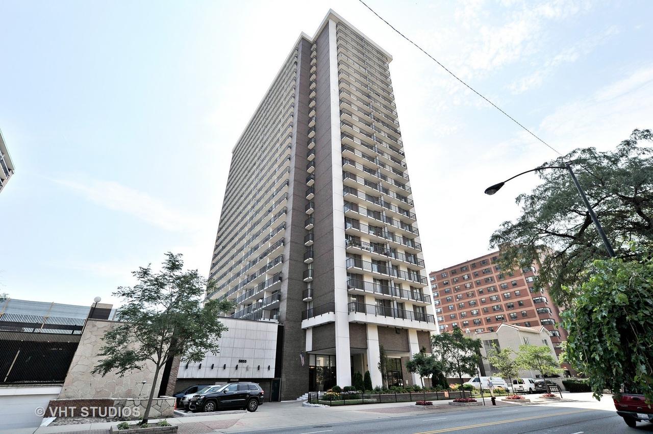 5855 N Sheridan Rd. #17A, Chicago, IL 60660