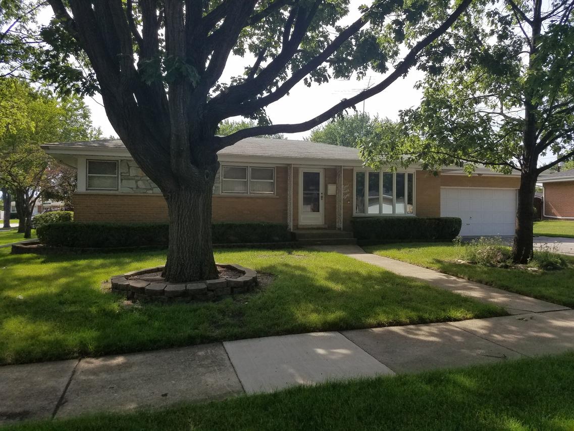948 N Babbit Ave., Addison, IL 60101