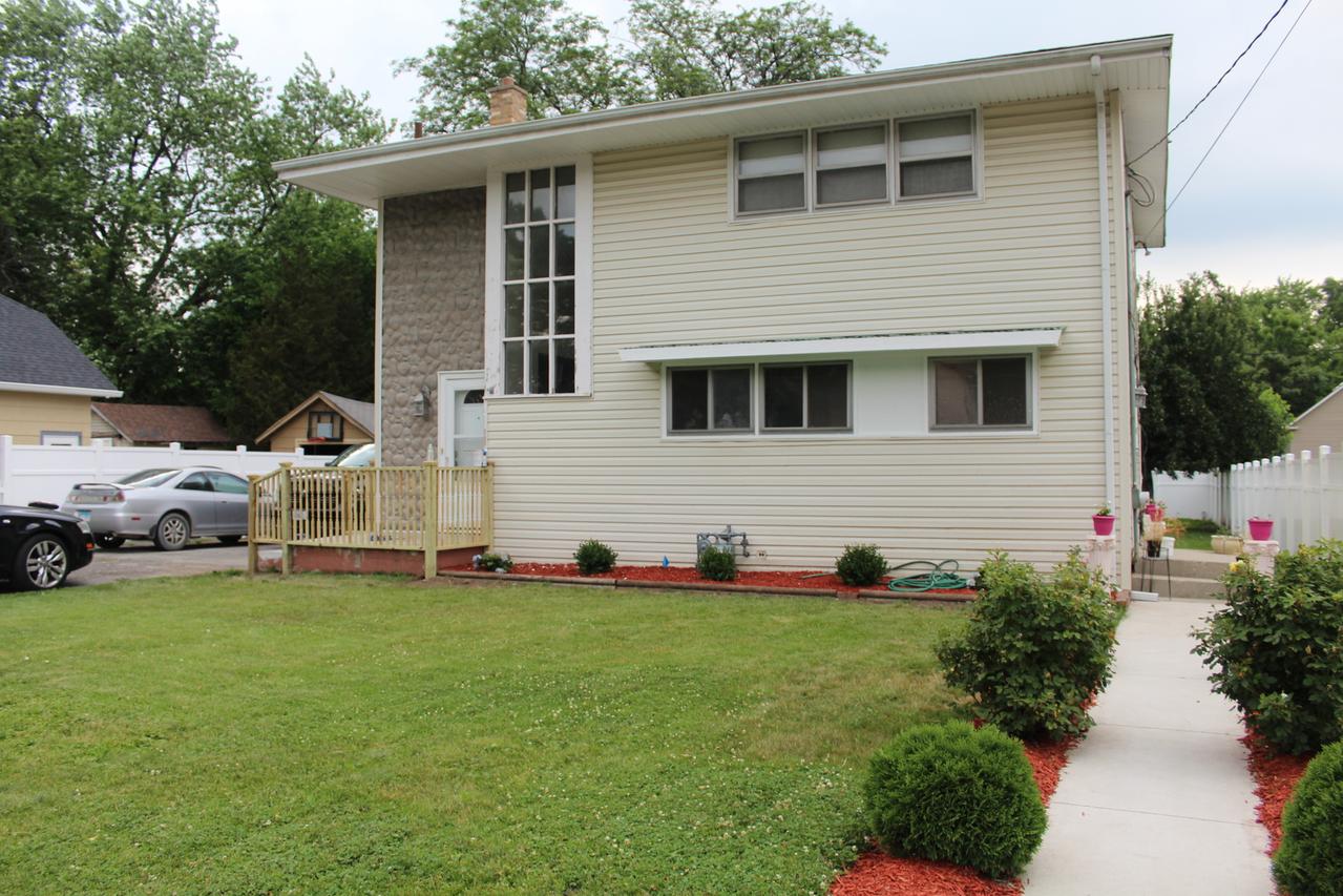 624 2nd Ave., Aurora, IL 60505