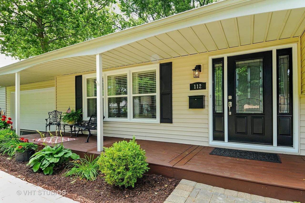 112 Triton Ln., Naperville, IL 60540