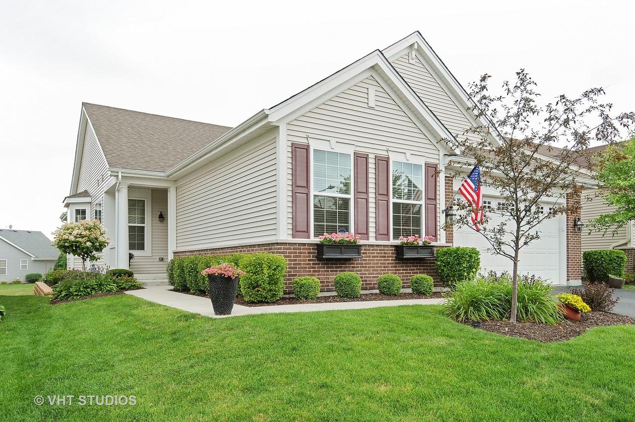 1144 Drury Ln., Aurora, IL 60502