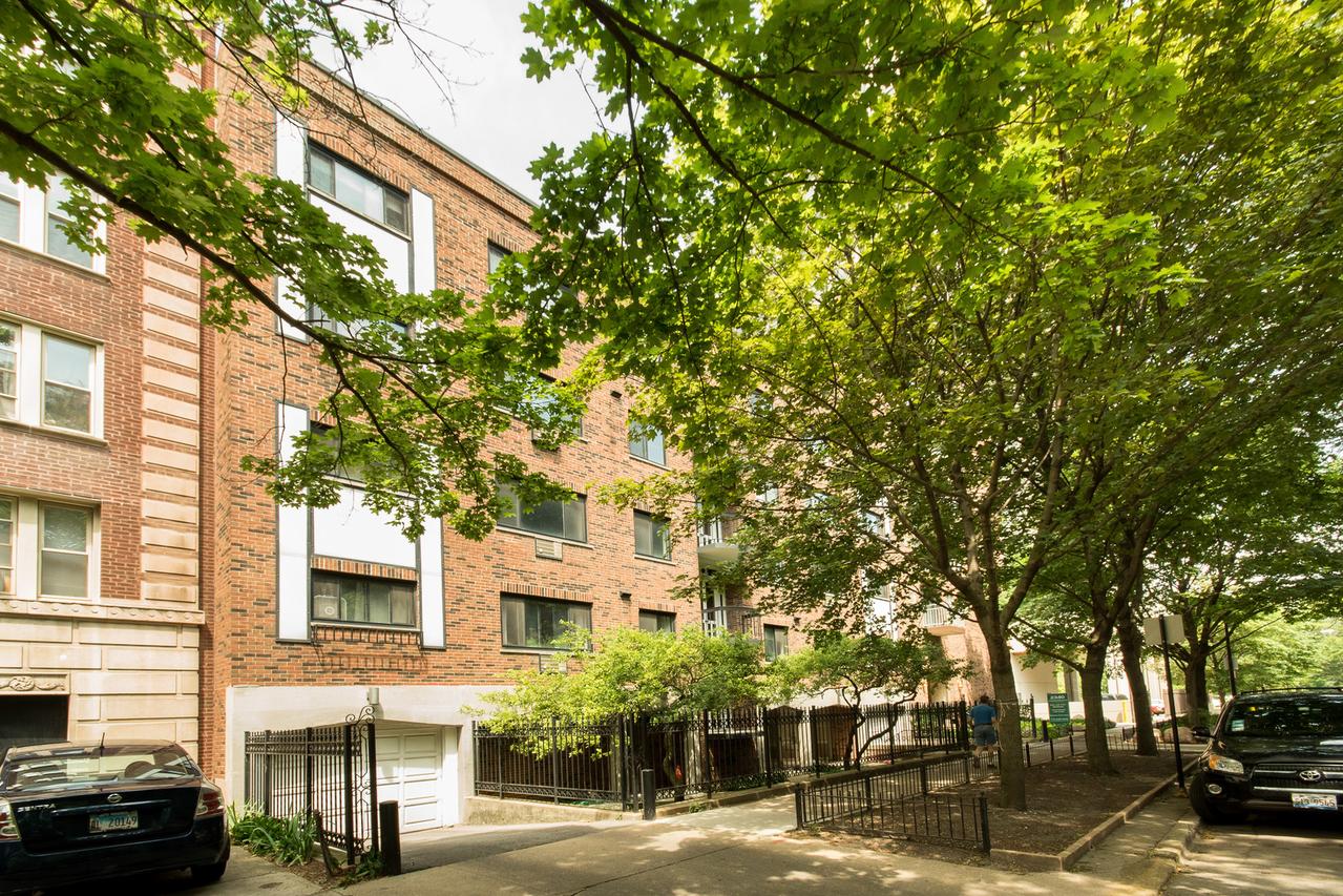 2336 N Commonwealth Ave. #204, Chicago, IL 60614