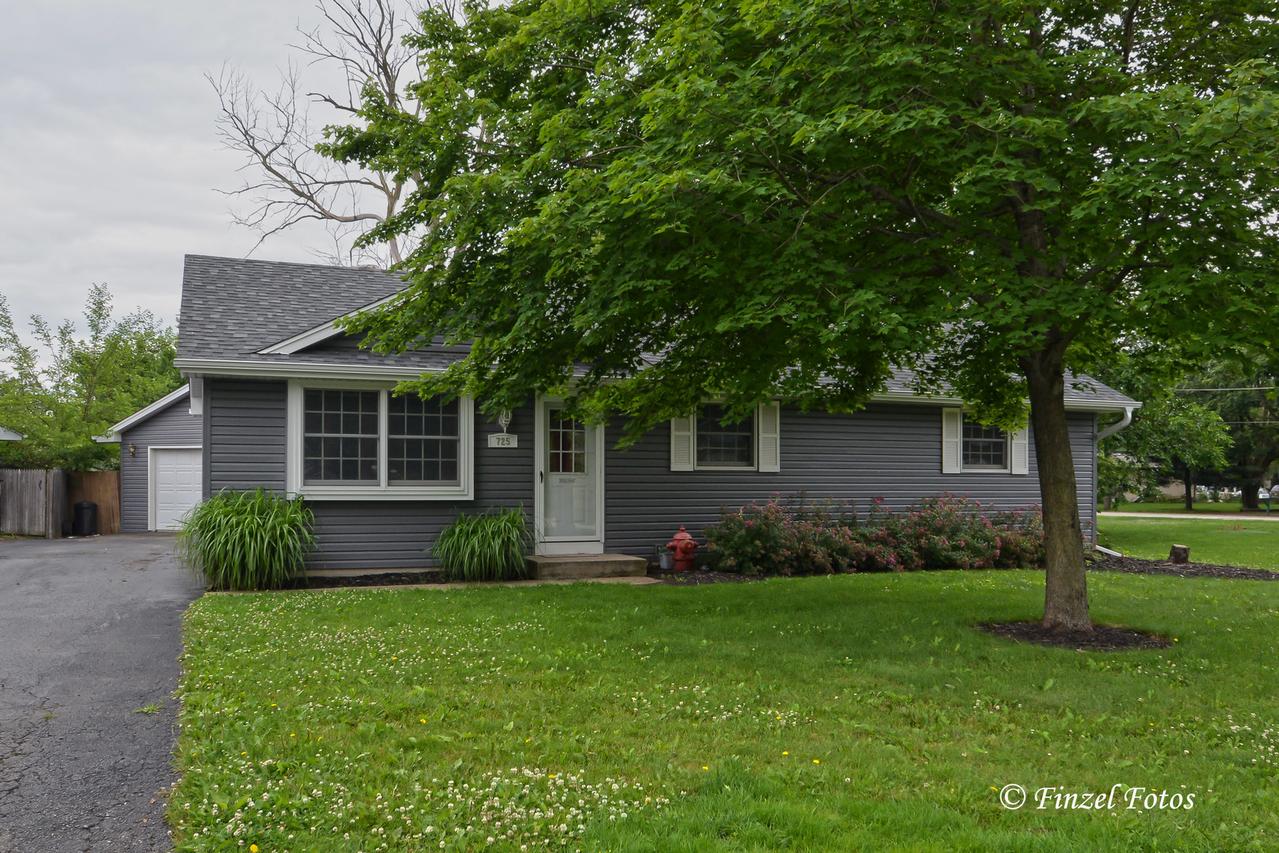 725 N East St., Marengo, IL 60152