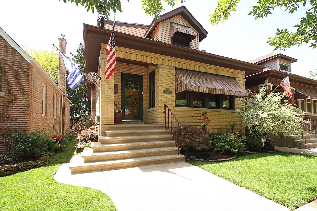 10812 S Avenue M, Chicago, IL 60617