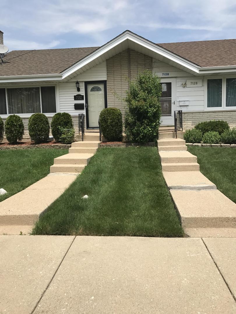 7128 W Greenleaf St., Niles, IL 60714