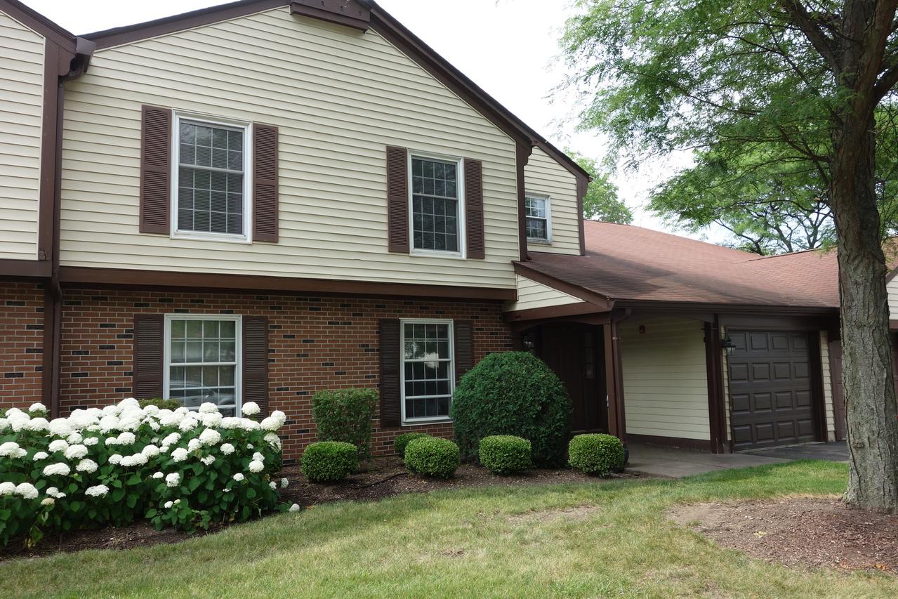 2169 Sunderland Ct. #101-B, Naperville, IL 60565