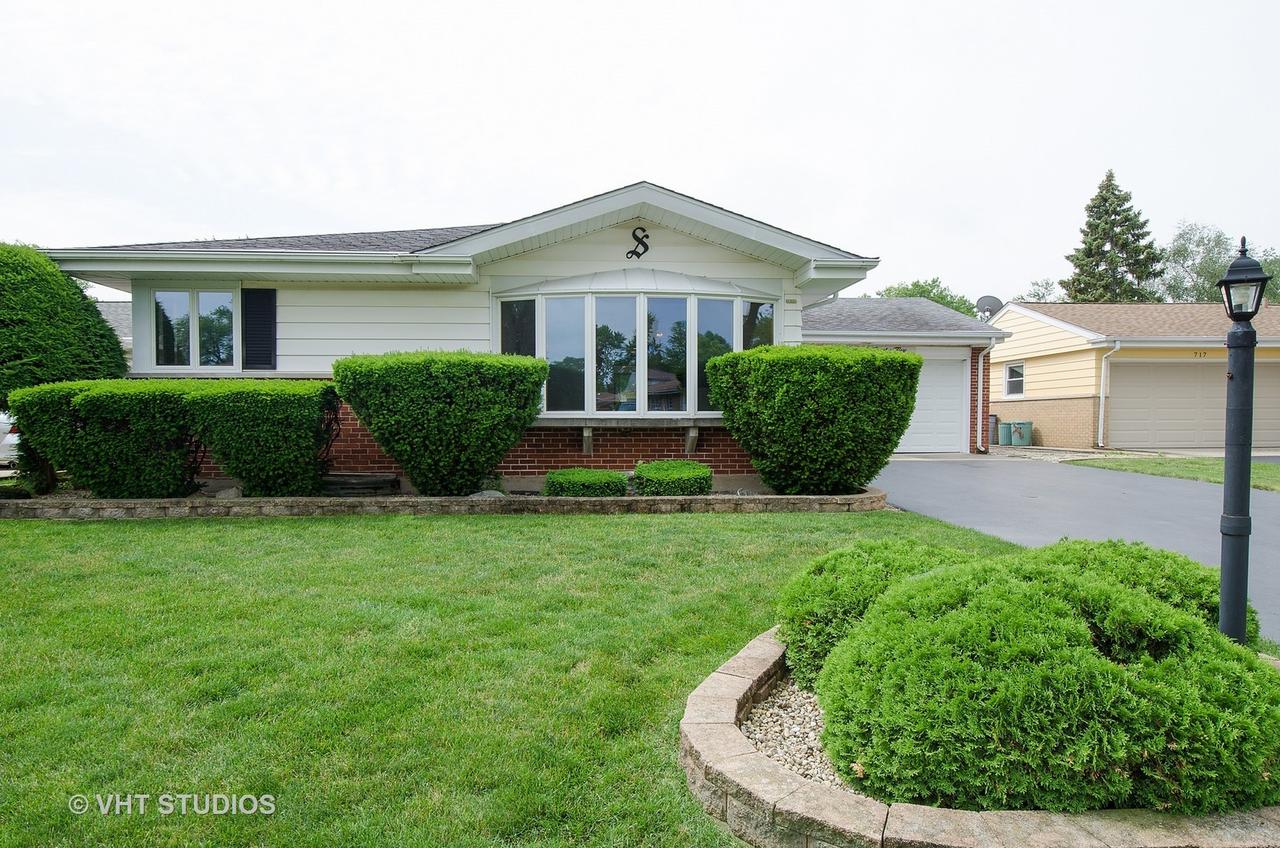 725 Mark Ave., Des Plaines, IL 60016