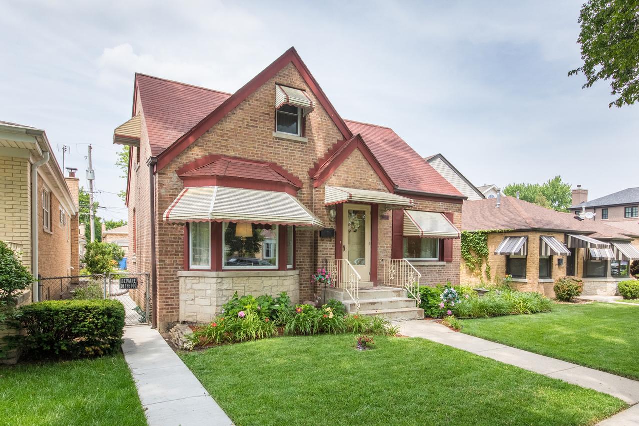 7648 W Balmoral Ave., Chicago, IL 60656