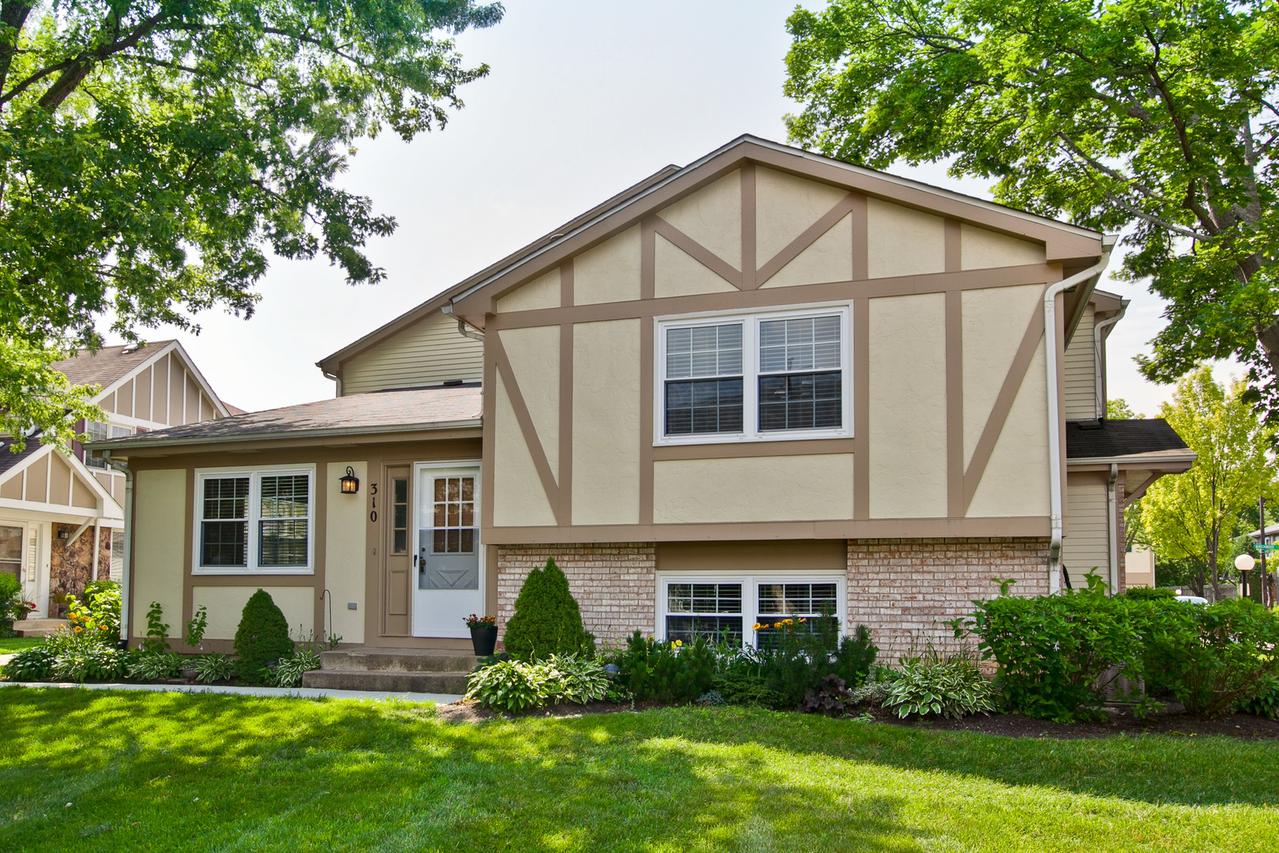 310 Birchwood Ct., Vernon Hills, IL 60061
