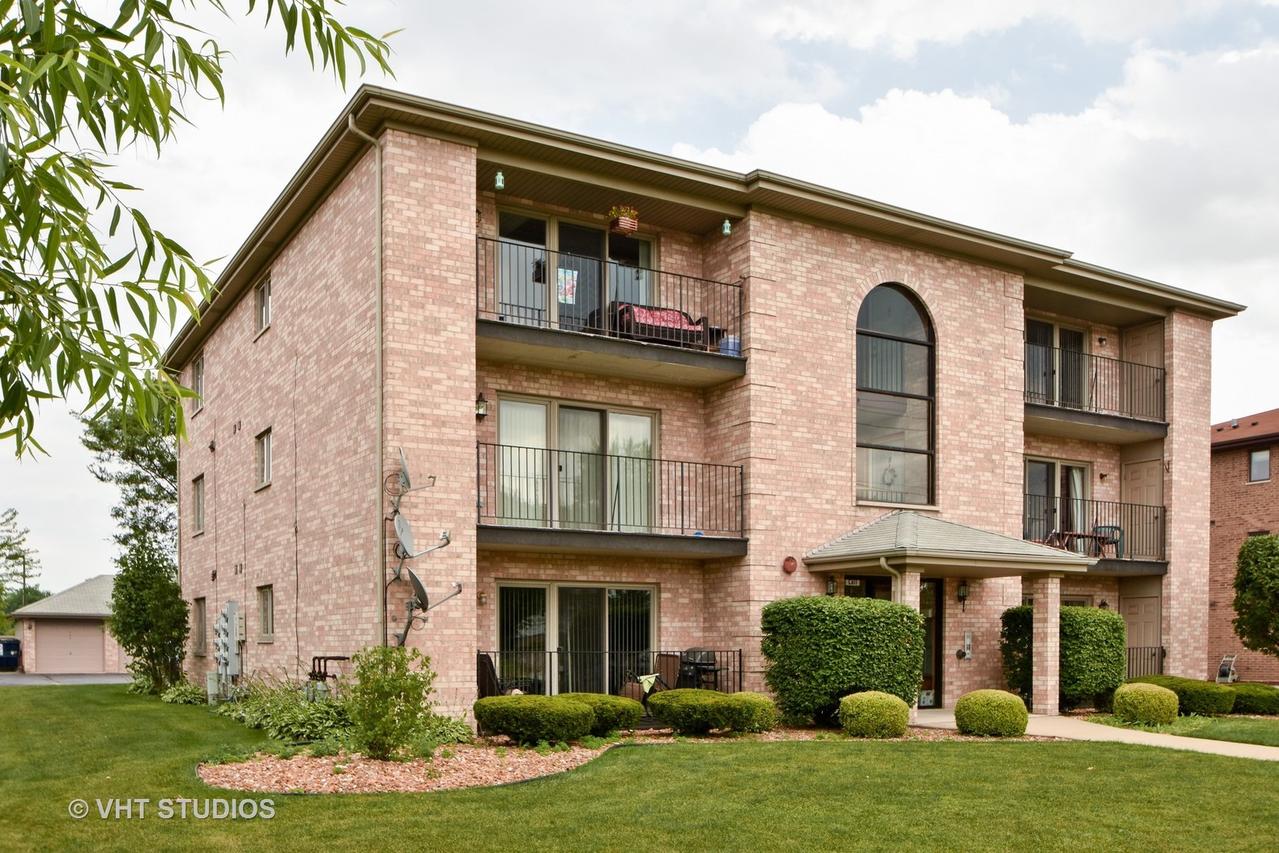 17959 Oak Park Ave. #2N, Tinley Park, IL 60477