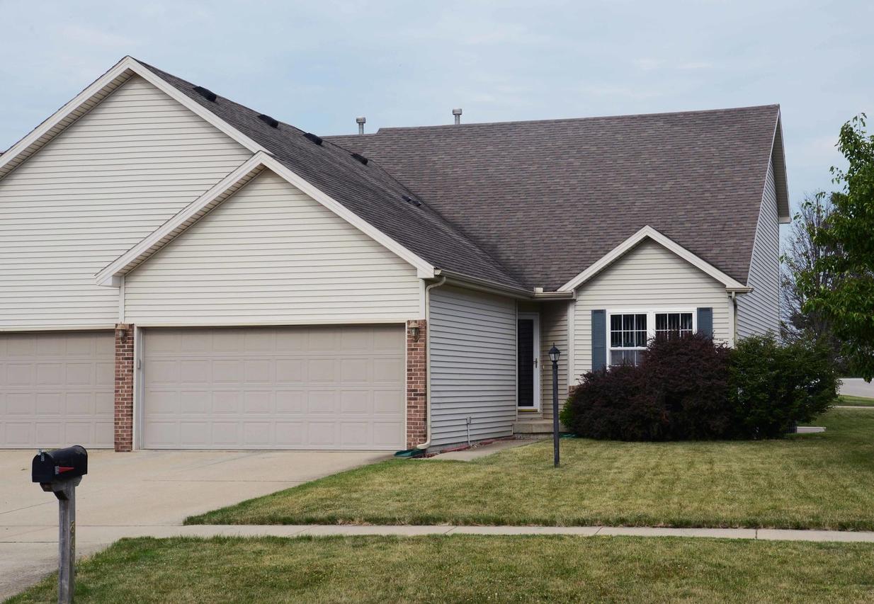 801 Prestwick Point, Champaign, IL 61822