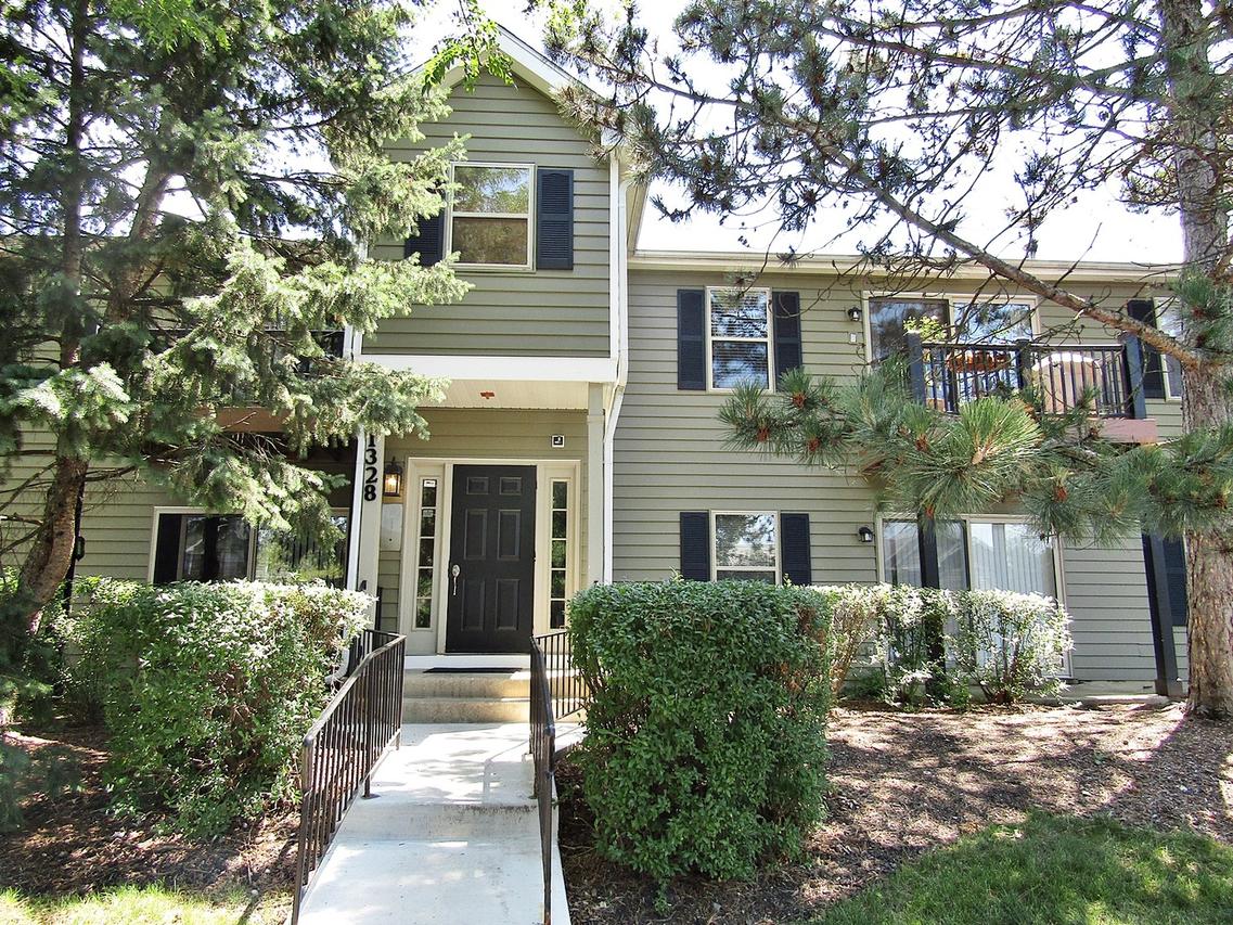 1328 Mcdowell Rd. #204, Naperville, IL 60563