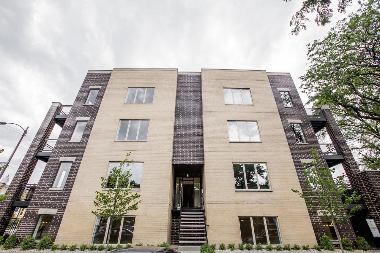 2352 W Winona Ave. #2E, Chicago, IL 60625