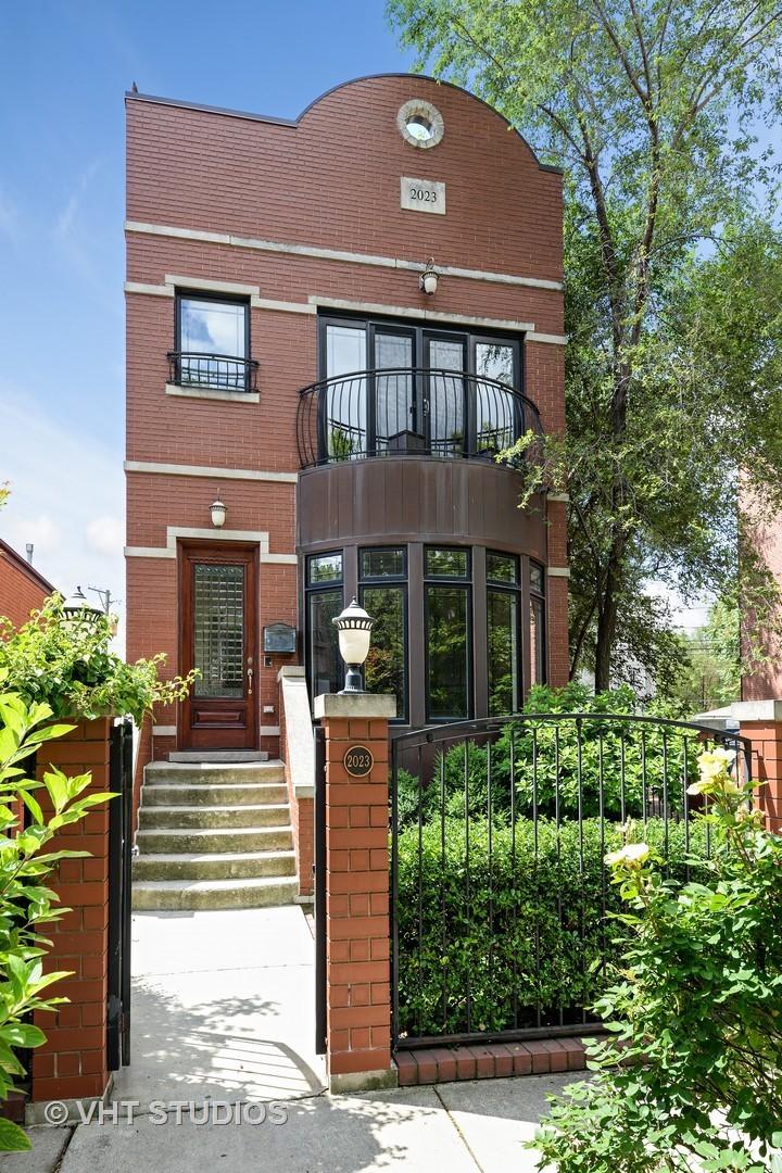 2023 W George St., Chicago, IL 60618
