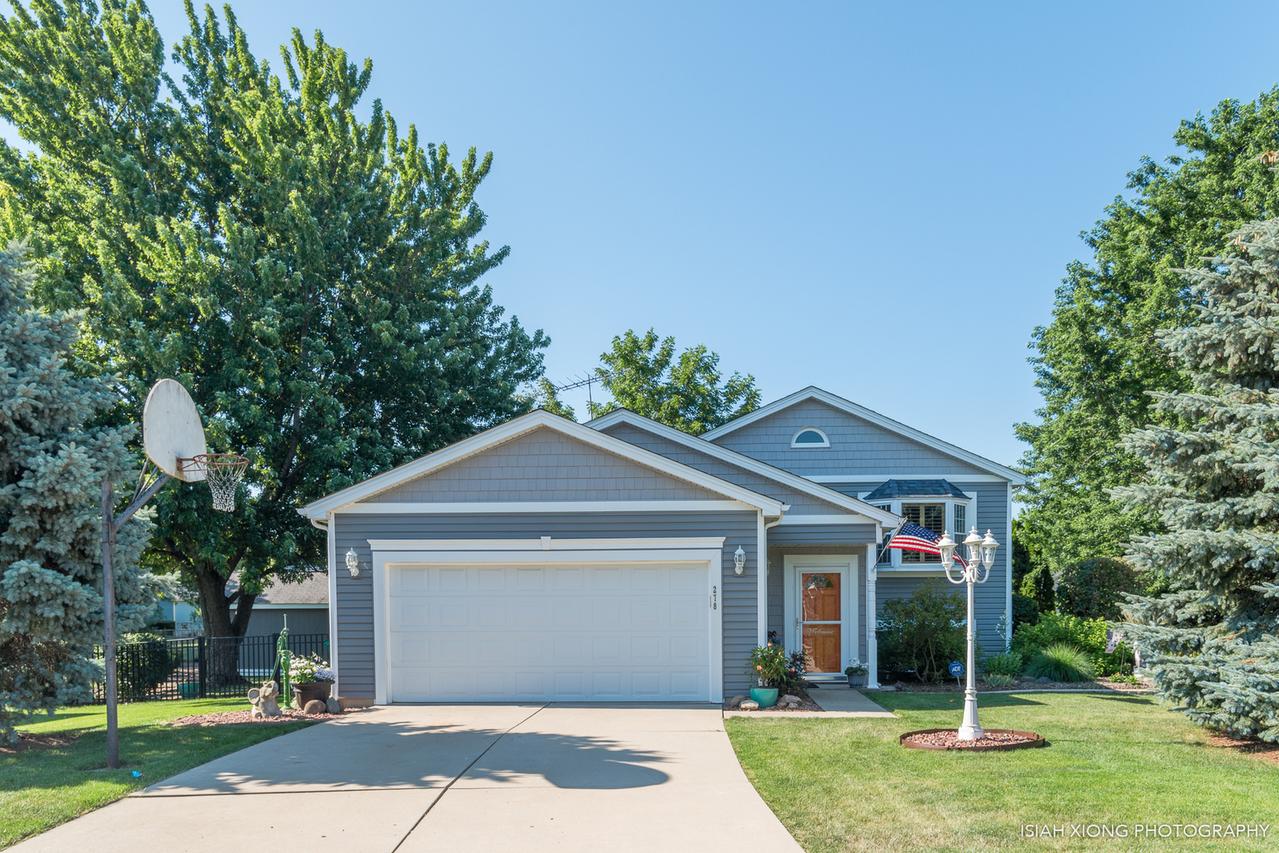 278 Meadows Dr., Sugar Grove, IL 60554