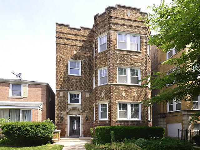 2704 W Argyle St., Chicago, IL 60625