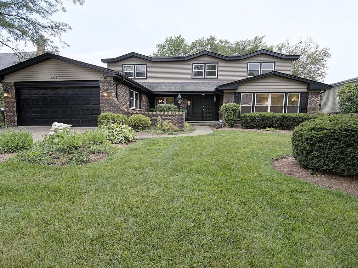 3855 Rutgers Ln., Northbrook, IL 60062