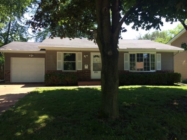 201 Lilac Ln., North Aurora, IL 60542