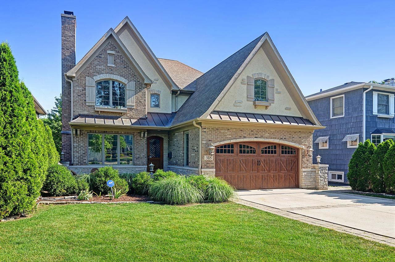 318 Ruby St., Clarendon Hills, IL 60514