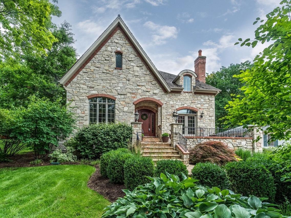 336 S Loomis St., Naperville, IL 60540