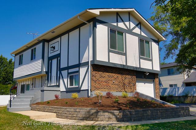 211 Mill Stream Dr., Bolingbrook, IL 60440