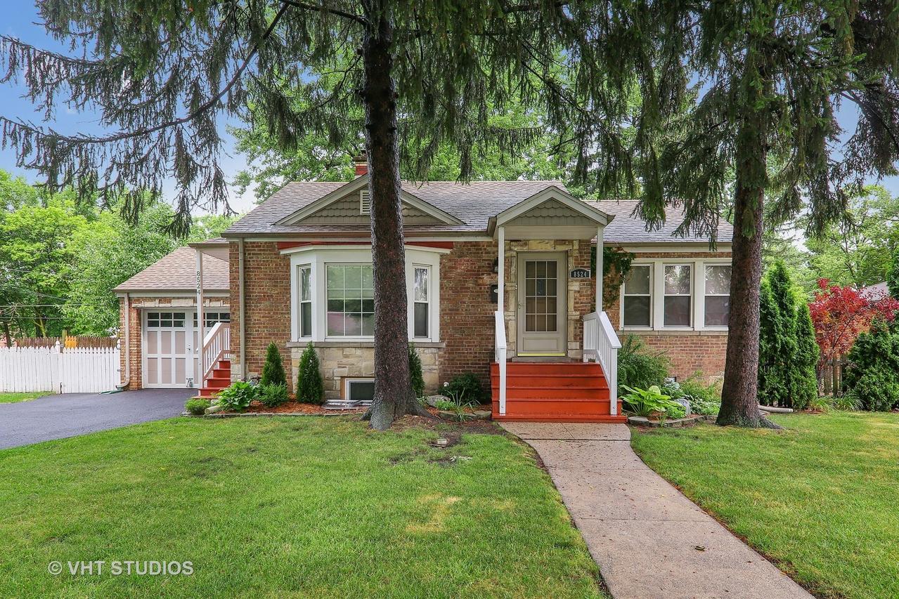 8524 Washington Ave., Brookfield, IL 60513