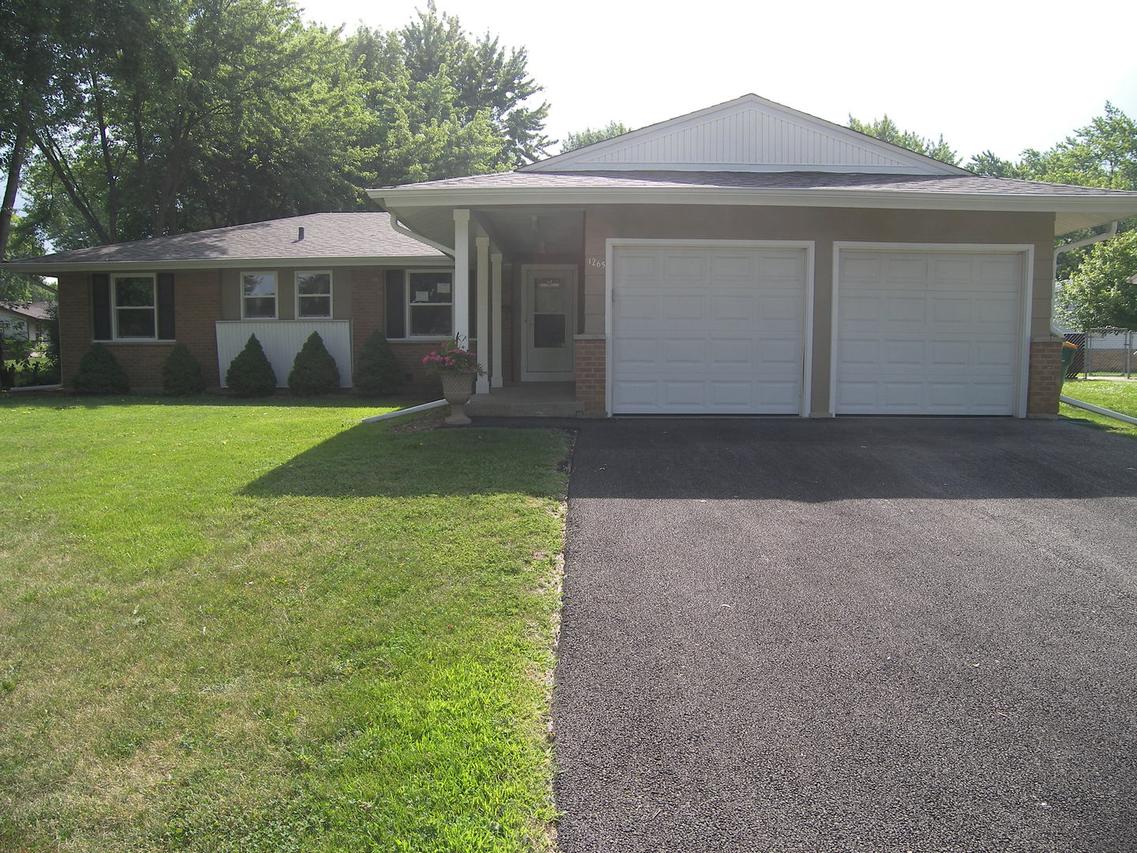 1265 Cypress Ln., Elk Grove Village, IL 60007