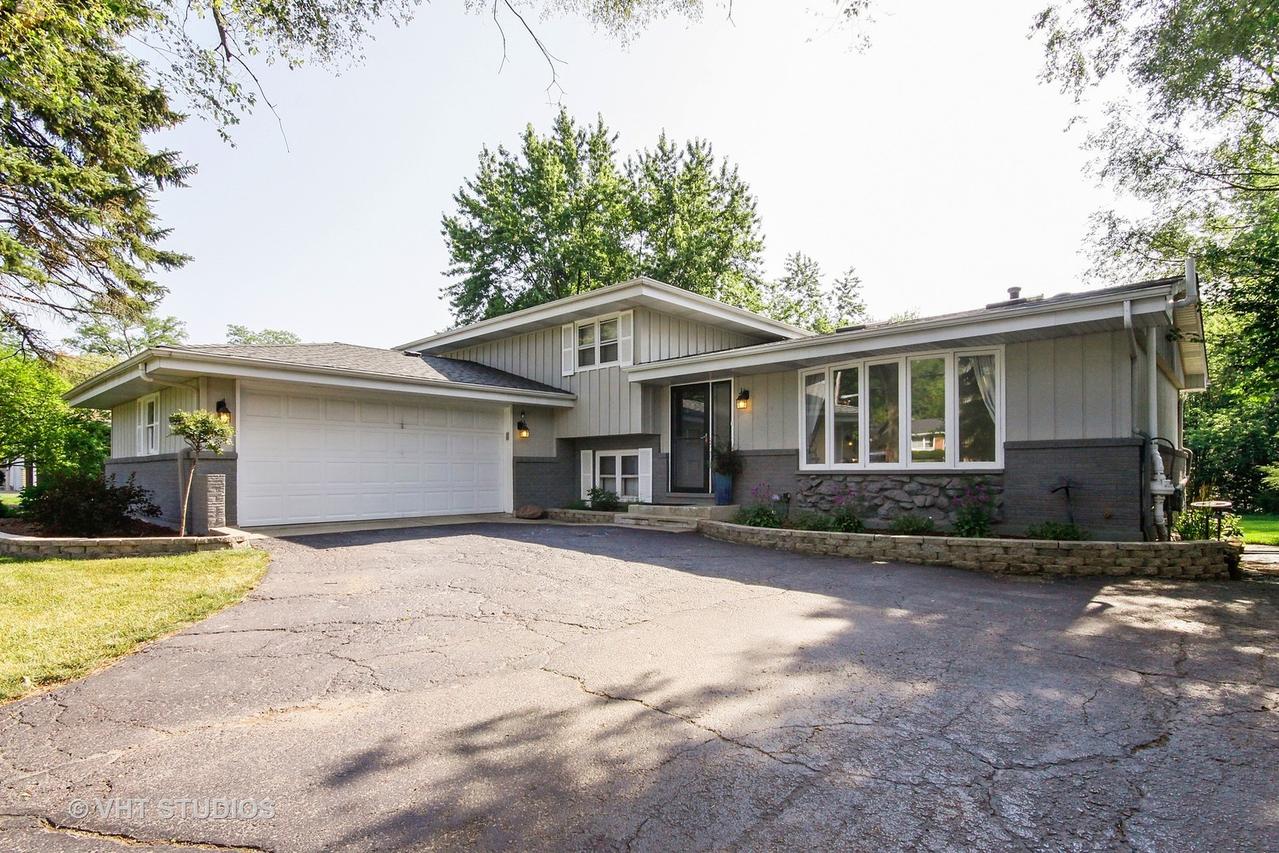 6109 Springside Ave., Downers Grove, IL 60516
