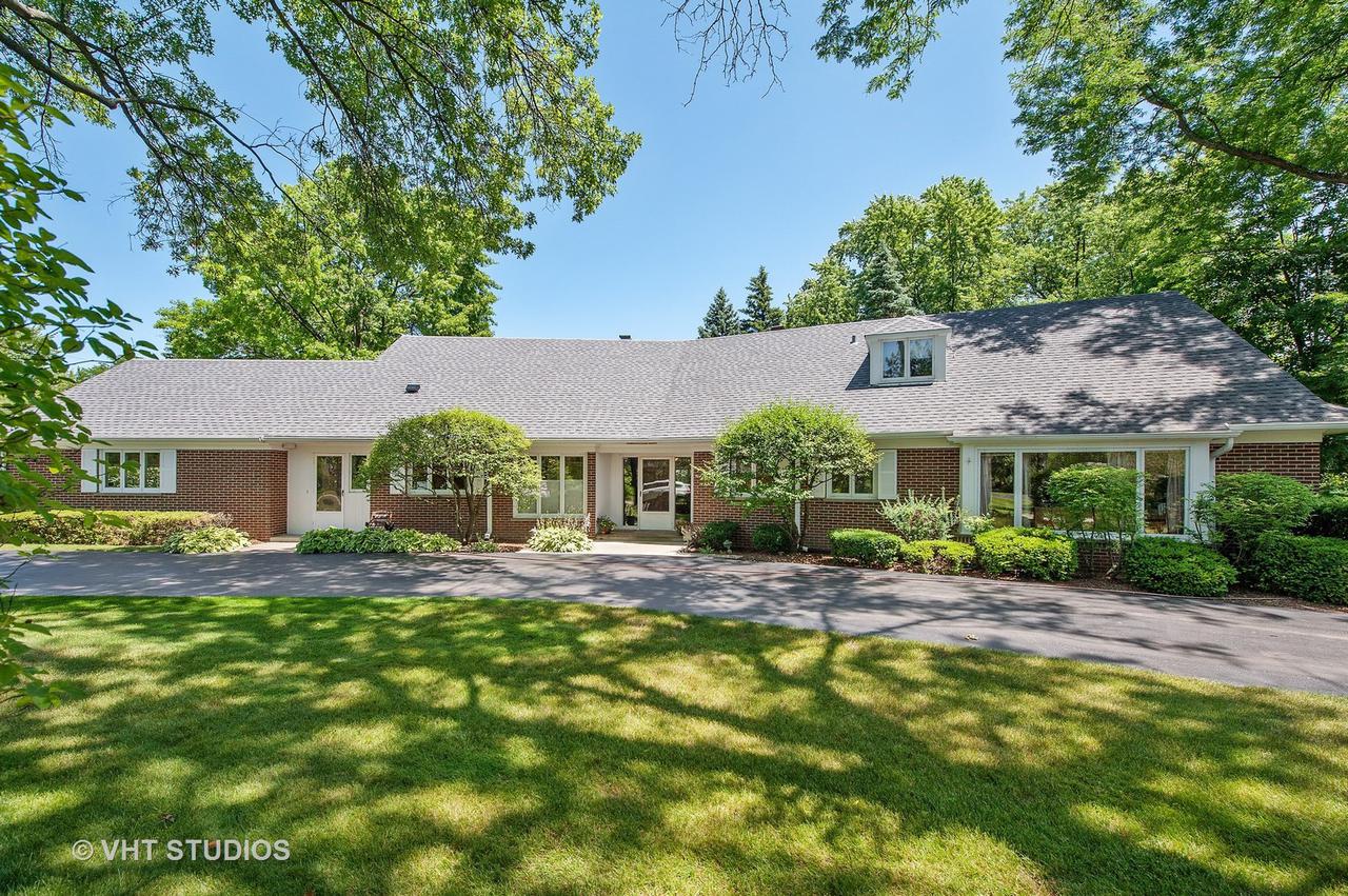 6 Rolling Ridge Rd., Northfield, IL 60093