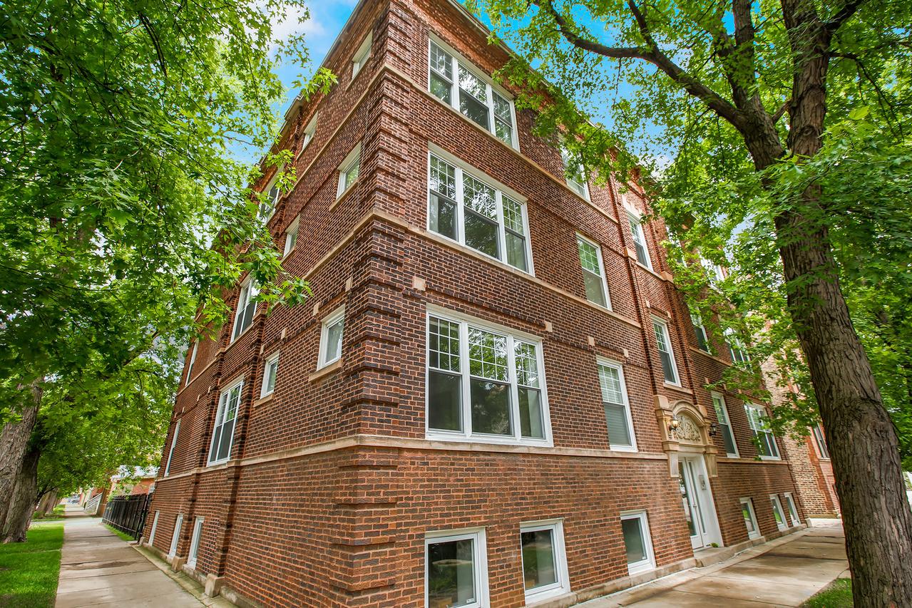 1848 W Waveland Ave. #2W, Chicago, IL 60613