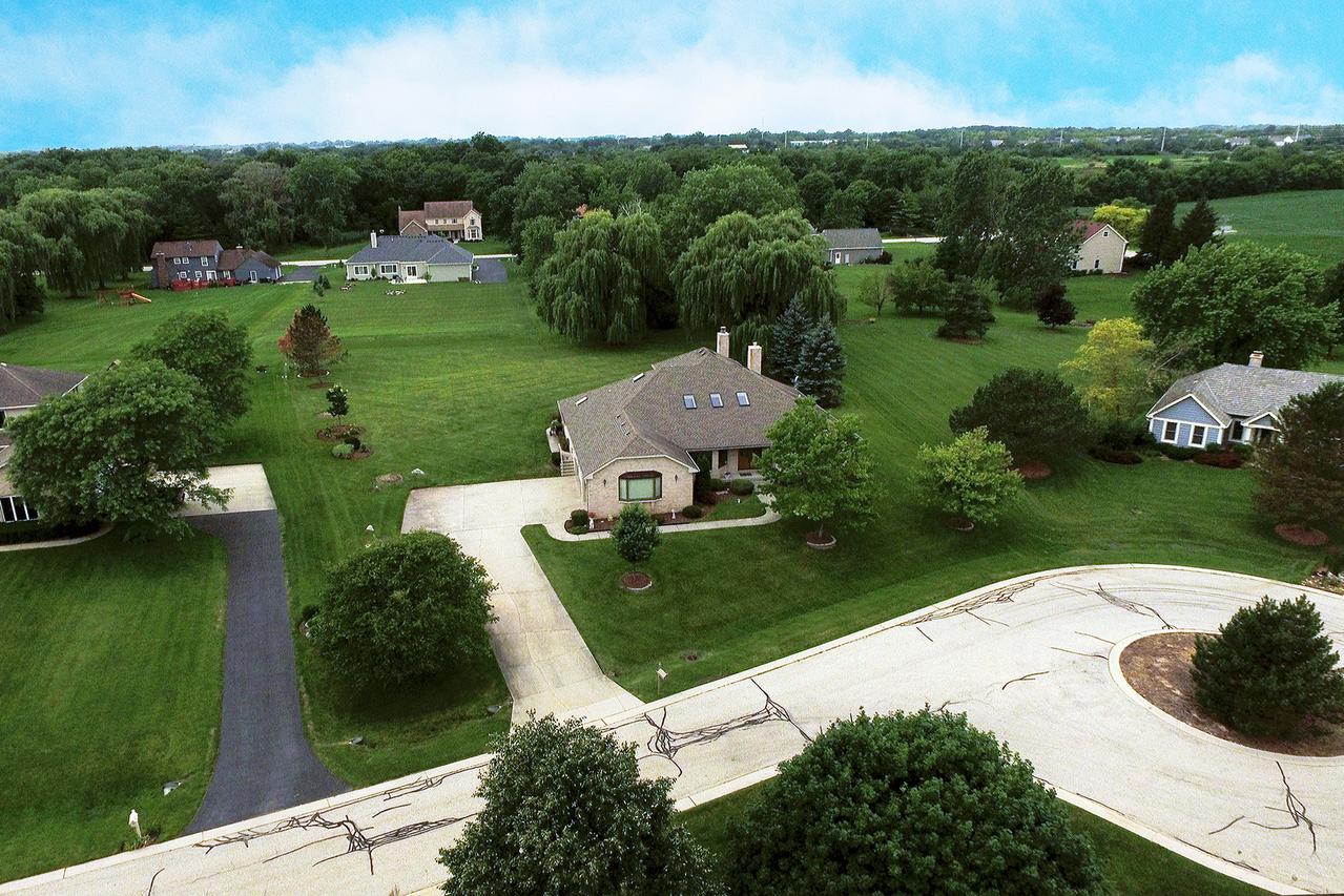7 Shenandoah Ln., Hawthorn Woods, IL 60047