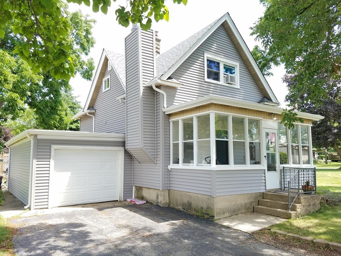 71 East St., Crystal Lake, IL 60014