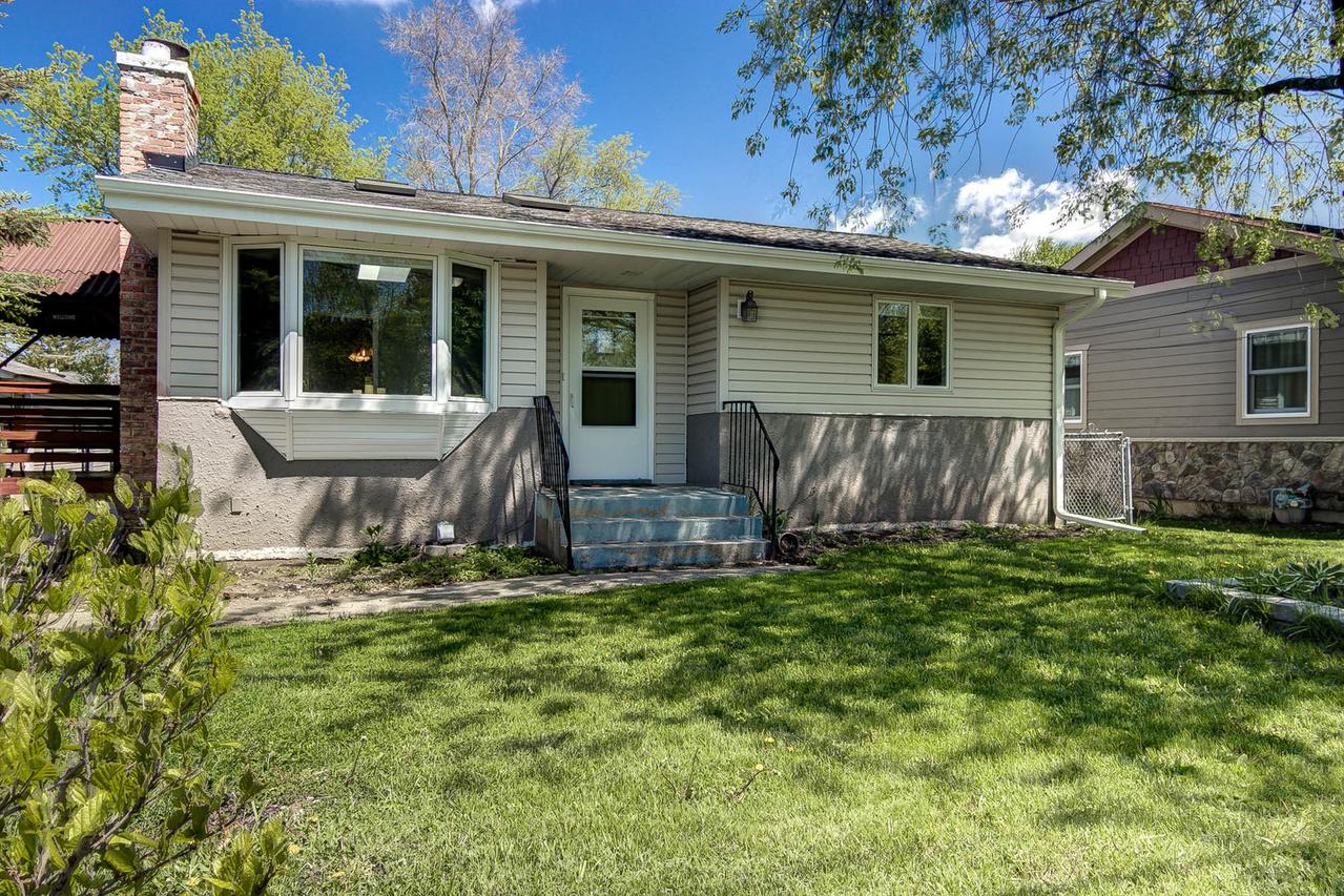 1380 Thornwood Ln., Crystal Lake, IL 60014