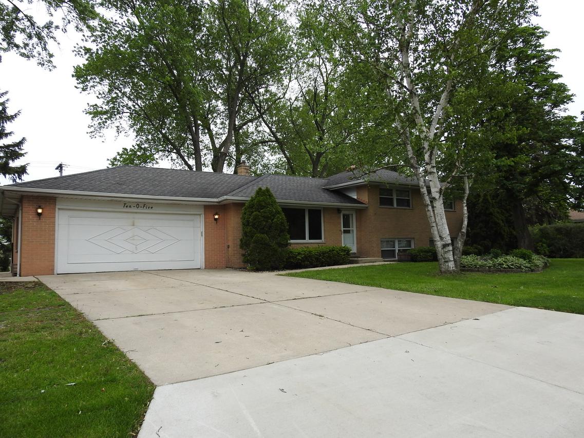 1005 S Vail Ave., Arlington Heights, IL 60005