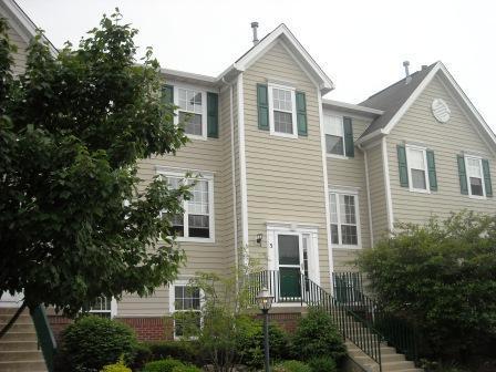 2424 Courtyard Cir. #3, Aurora, IL 60506