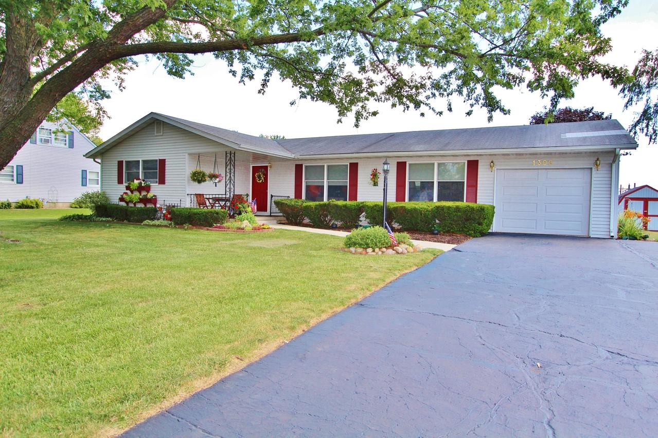 1305 Mabel Ct., Morris, IL 60450