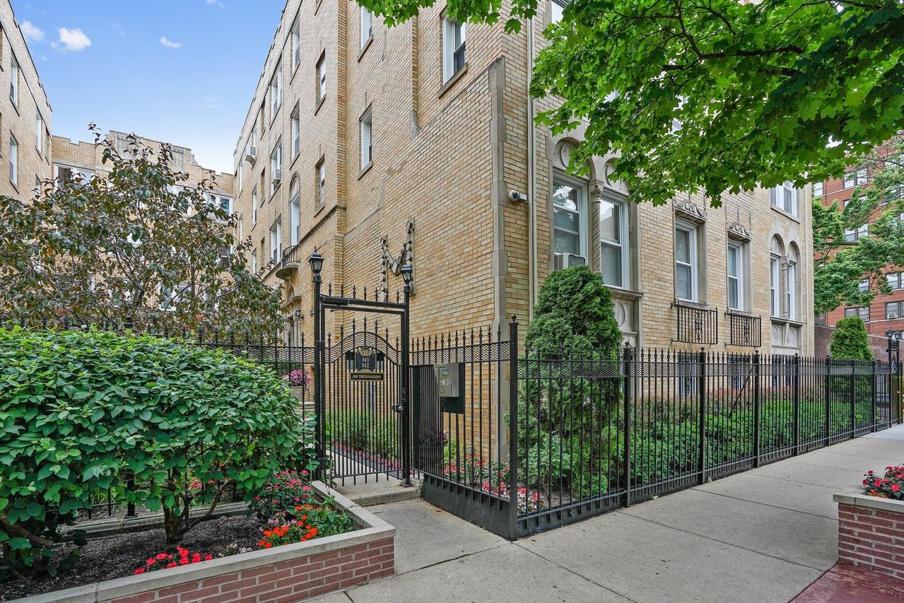 842 W Ainslie Ave. #I1, Chicago, IL 60640