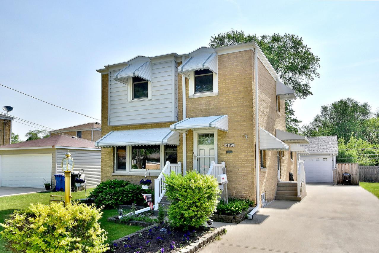 1483 Orchard St., Des Plaines, IL 60018
