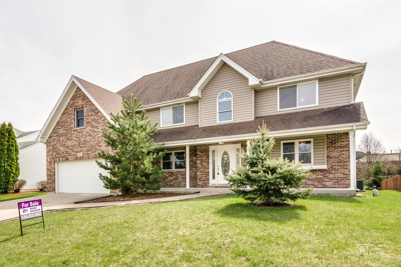 503 Charlestown Dr., Bolingbrook, IL 60440