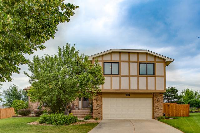 1404 Haar Ln., Elk Grove Village, IL 60007