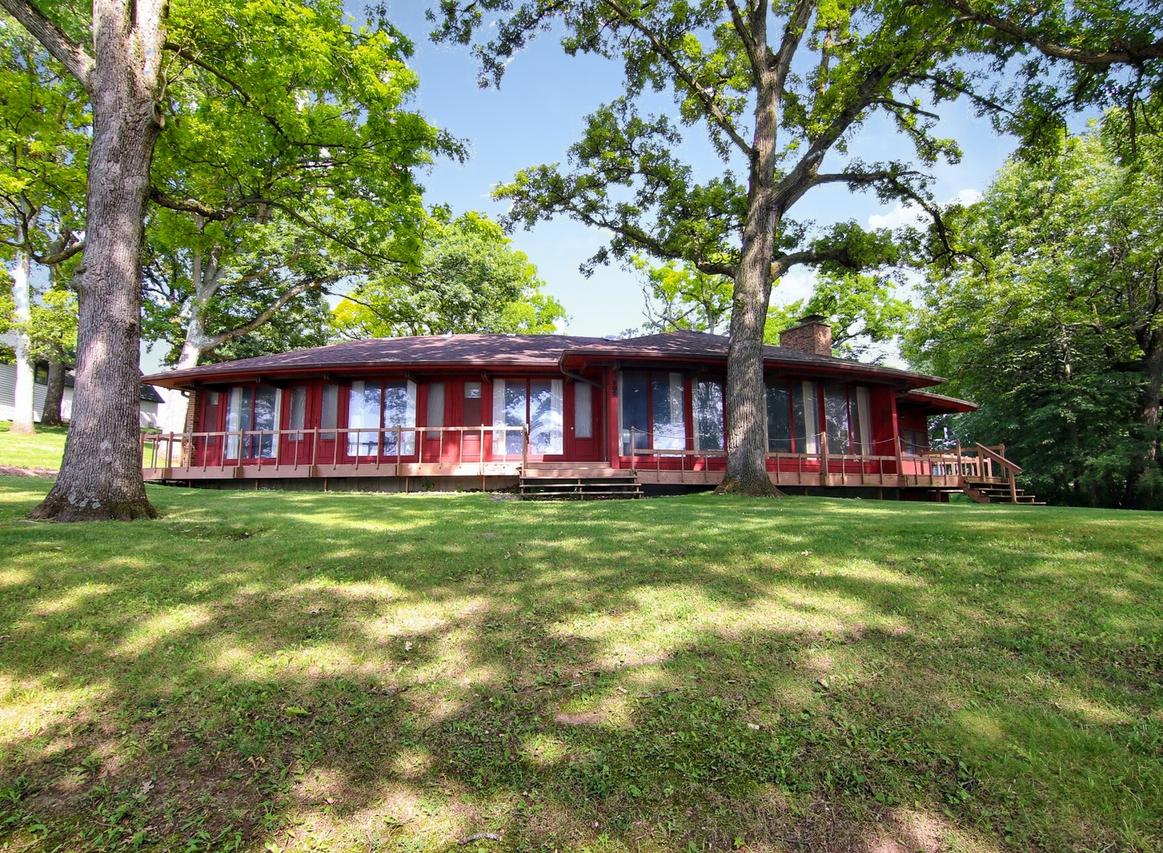 309 Holiday Dr., Lake Holiday, IL 60552
